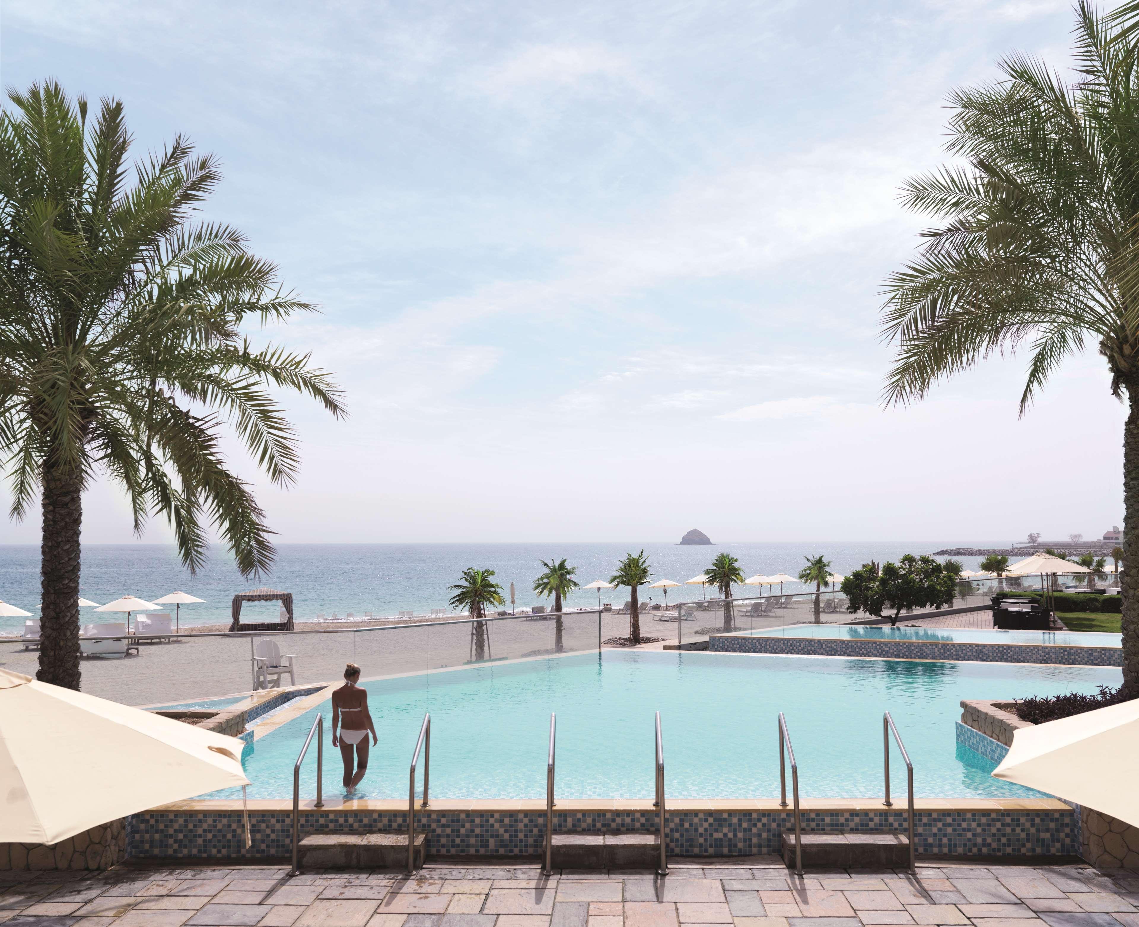 Radisson Blu Resort, Fujairah Exterior photo